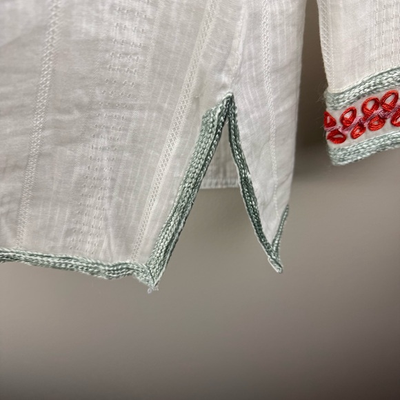 Trina Turk Peacock  Embroidered Tunic‎ 100% Cotton Sz Medium Lightweight V-neck - Picture 8 of 15